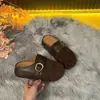 Sandálias populares estilo Birkenstock com sola grossa para uso ao ar livre, novidade outono 2026, sandálias casuais femininas versáteis de estilo coreano, que aumentam a altura, com biqueira fechada