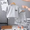 Traje de Verano de Manga Corta para Niños 2025 Nuevo Pequeño y Mediano Niños Verano Manga Corta Dos Piezas Fábrica de Origen Venta al por Mayor