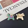 Broche Flor de Tricô de Pônei em Liga com Design Único, Alfinete de Nicho para o Ano do Cavalo, Acessório de Peito Personalizado