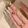 Popular y exquisito colgante de pata de gato de rubí de TikTok con diamantes, lindo y dulce, collar favorecedor para mujer, cadena versátil para la clavícula para el verano