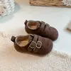 Birkenstocks Retrô Infantil Solado Macio Fivela Dupla Meninas Pequenas Antiderrapante Pequenos Sapatos de Couro 2026 Primavera/Outono Novo Estilo Mocassins