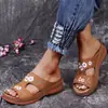 Zapatos Romanos con Flores Bordadas 2025 Sandalias de Suela Gruesa Exportación Talla Grande Sandalias y Pantuflas para Mujer Tacón de Cuña de Verano para Mujer Una Tira