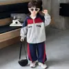 Conjunto de Primavera y Otoño para Niños 2026 Nuevo Estilo Infantil Casual Deportivo Chaqueta Bloque de Color Conjunto de Dos Piezas Conjunto de Dos Piezas a la Moda
