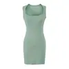 Vestido justo ao corpo feminino de outono, com decote trapézio sexy, alças finas, sem mangas, para mostrar a silhueta fina, estilo "garota apimentada", saia curta, vestido regata