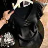 Camiseta de Manga Corta con Cuello en V y Diseño de Hoja de Loto Estilo Nuevo 2026 para Mujer, Moda de Verano Elegante, Corte Ajustado, Versátil, Top de Hombro Normal