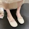 Novidade Verão 2025 Sapatilhas Rasas Planas Estilo Fada Adequadas para Combinar com Saias Curtas, Sapatos Gorro de Estilo Delicado Feminino