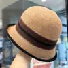 Chapéu de Pescador para Mulheres, de Alta Qualidade, Novo Estilo Outono e Inverno, Elegante e Estiloso, Chapéu com Aba Rebatida Que Faz o Rosto Parecer Menor, Chapéu de Inverno, Tricô Quente