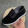 2025 Vários Sapatos de Pano Antigos de Pequim, Sapatos Casuais de Um Passo com Sola Macia para Mães de Meia-Idade e Idosas, Atacado de Sapatos Femininos de Barraca de Rua