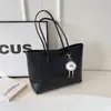 Bolso Tote Transfronterizo Nuevo de Gran Capacidad para Mujer Otoño/Invierno 2025 Bolso de Hombro Único para el Trabajo Bolso de Mano Versátil con Temperamento Bolso Grande de PU