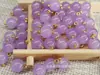 Botões Redondos de Imitação de Jade Estilo Chinês para Qipao, Traje Tang Retrô e Decoração Hanfu, Botões de Estilo Antigo em Roxo com um Toque de Luxo