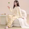 Pijama de algodón puro al por mayor transfronterizo para mujer, nuevo modelo otoño e invierno 2026, manga larga, cuello redondo, se puede usar afuera, conjunto de ropa de casa para mujer