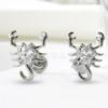 Pendientes de titanio Jiang F136 de titanio con escorpión y circonita, fabricantes transfronterizos, joyería para perforaciones corporales de aleación de titanio G23, clavos para el cartílago de la oreja
