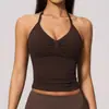 O novo sutiã esportivo de gola halter da Amazon é altamente elástico, respirável, justo e apresenta um lindo design nas costas.. É uma regata sem costura adequada para fitness e yoga.