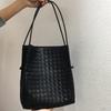 Bolsa Tecida de Couro de Vaca para Mulheres 2025 Novo Estilo Coreano da Moda Versátil de Ombro Axila Grande Capacidade Mãe-Filha