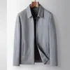 Jaqueta Masculina 2026 Outono/Inverno Gola Reversível Fechamento em Zíper para Jovens e Meia-idade, Estilo Old Money, Casaco de Lã Liso para Negócios, Tendência