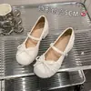 Zapatos Mary Jane Estilo Francés Suave 2026 Nuevo Estilo Primavera/Otoño Correa de Hebilla de una Palabra con Lazo Zapatos de Tacón Bajo para Falda
