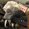 Gorro con Orejas de Oso y Botones Dulce y Lindo para Mujer, Otoño e Invierno 2026 Cálido y a Prueba de Frío, Gorro de Punto que Adelgaza el Rostro y Protege los Oídos