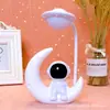 Luz Noturna de Astronauta Alimentação de Bebê Proteção Ocular Carregamento Quarto de Bebê Luz Suave Mesa de Cabeceira Lua Sono Luminária de Mesa Infantil