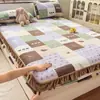 2026 Nova Classe A 200g Espessado Leite Fleece Renda Lençol de Elástico Estilo Coreano Estampado Acolchoado Roupa de Cama Protetor de Colchão