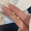 Pendientes pequeños y sencillos de perla hueca con aro, combinan con todo, exquisitos, de nicho, alta calidad, para mujer, nuevos, moda 2023