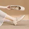 Zapatos Mary Jane de Punta Cuadrada con Tacón Grueso para Mujer 2026 Primavera Nuevos Estilo Francés Retro Perla Tacón Bajo Poco Profundo 3cm Zapatos de Una Sola Pieza para Mujer