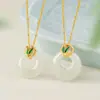 Collares de Plata Pura 925 para Pareja con un Toque de Lujo, Presentando Cadena para Clavícula de Bambú con Jade Hetian y Colgante de Bambú con Hebilla de Paz