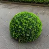 Decoración de Bola de Hierba Auspiciosa Roja Bola de Hierba de Milán Planta Verde para Exteriores Decoración de Tapa de Registro Bola de Planta Verde Planta Verde Artificial