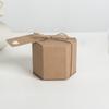 Caja de dulces hexagonal de papel Kraft nueva, cartón de regalo para dulces, caja de dulces de seis lados equiláteros de papel Kraft