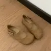 Sapatos de Salto Baixo Planos Franceses de Rede Vermelha Femininos Verão 2026 Novo Estilo com Saias Sapatos Individuais Mary Janes Retro de Solado Macio com Bico Redondo