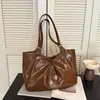 Bolsa tote transfronteiriça estilo coreano retrô inspirada em faculdade, nova coleção outono 2026, moderna, de grande capacidade, simples e versátil, para ombro