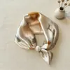 Colar de lenço de seda com pérolas e fecho magnético para mulheres, corrente fina para clavícula de verão, lenço pequeno retrô francês, lenço decorativo para o pescoço