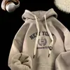 Moletom com capuz retrô estilo americano para homens, outono e inverno, forrado com fleece, moderno, corte solto, quente, adequado para adolescentes e casais, peça de primavera