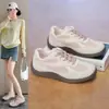 Zapatos de Entrenamiento Ins Versión Coreana para Mujer 2026 Otoño Suela Gruesa Aumentadores de Altura Modelo Nuevo Estudiante Deportivo Estilo Callejero Zapatos Casuales Gt6706