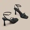 Sandalias Sexy de Punta Abierta con una Sola Tira Estilo Francés para Mujer Puntera Cuadrada Tacones Altos Hebilla Metálica Tacón de Aguja Zapatos de una Sola Tira