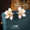 Pendientes de Botón Flor 3D de Circonita de Temperamento Elegante Clips para Orejas Triangulares de Camelia Retro Exquisitos Accesorios de Pendientes de Corazón Dulce para Mujeres