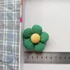 Flor de cinco pétalos de tela accesorios de flor pequeña hechos a mano relleno de algodón pasador broche accesorios decoración de ropa bolsa zapatos y calcetines