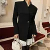 2026 Novo Blazer Slim Fit Tridimensional Abotoado Estilo Europeu e Americano para Outono, Top Versátil Elegante e Fashion para o Trabalho