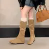 Botas de Moda Redondas Retro de Diseño de Nicho 2026 Otoño Nuevo Estilo Coreano Moda Aumento de Altura Interior Botas de Caballero a Media Pantorrilla Mujer