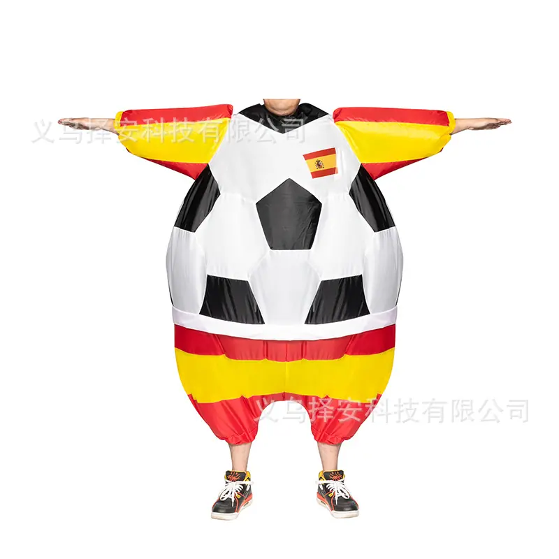 西班牙白底充气服.jpg