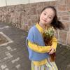 Colete de Tricô Estilo Coreano Moda Nova para Meninas Primavera e Outono Bebê Suéter com Decote V Top Uniforme Escolar Tendência