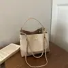 Bolso de Hombro Cruzado Versátil de Gran Capacidad, Estilo de Moda Verano 2026, Parche de Textura de Alta Gama, Cadena, Simple