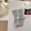 Calcetines de Mujer Estilo Coreano con Botones de Flores Pequeñas, Calcetines de Micro Presión Nuevos Otoño e Invierno, Calcetines sin Costuras de Media Pantorrilla, Color Sólido, Calcetines Slouch Simples Versátiles