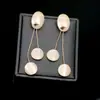 Uau Brincos Estilo Metal Minimalista de Luxo com Coração Vazado de Pérola Floral Retrô Europeu e Americano