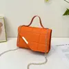 2025 Nuevo Bolso de Hombro Bolso de Mano Moda Bordado Sarga Acolchada Comercio Exterior Bolso Cruzado Texturizado para Viajes Bolso Cuadrado Ligero