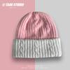 Chapéu de lã de cor contrastante estilo japonês feminino outono e inverno estilo coreano chapéu de malha de camada dupla protetores de ouvido quentes chapéu frio masculino moderno