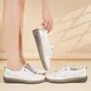Zapatos Blancos de Cuero Genuino con Suela Suave Modelo Nuevo 2025 Resistentes al Desgaste de Suela Plana Ligeros Transpirables Modernos Casuales para Mujer