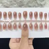 Nueva colección de arte de uñas en color ciruela, que incluye pegatinas para uñas y uñas postizas removibles