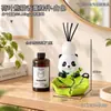 Panda de hoja de loto de dibujos animados, pequeños adornos de aromaterapia sin fuego para fragancia del hogar, decoración suave de alta gama y decoración de escritorio