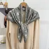 Novo Lenço Quadrado de Lã Imitando Seda de Camélia para Outono e Inverno, Lenço de Pescoço Versátil Macio e Confortável de Veludo, Lenço de Seda para Cintura, Xale