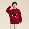 Ropa Infantil Zuoxi Suéter Rojo para Niños Atuendo de Año Nuevo Infantil Invierno 2026 Nuevo Modelo Suéter Grueso de Punto para Niños